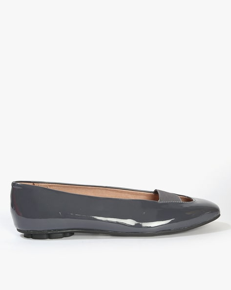 Catwalk Glossy Round-Toe Ballerinas