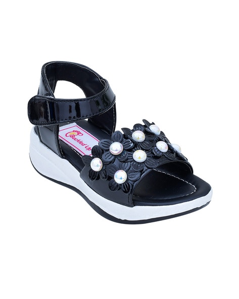 Shop Trendy Sandals for Girls Online | Popular Shoe Mart