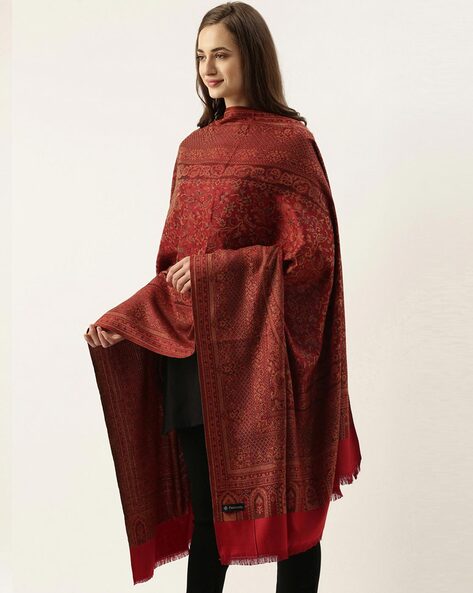 red shawls and wraps