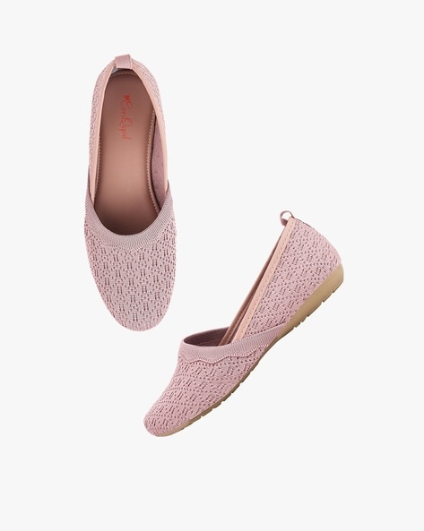 Round toe clearance ballerina flats