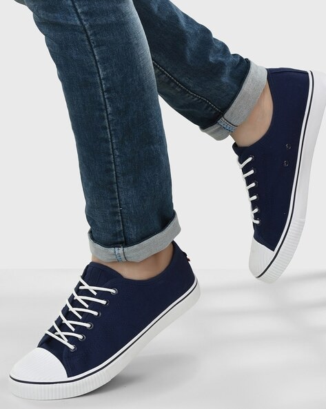 Ajio blue hot sale casual shoes