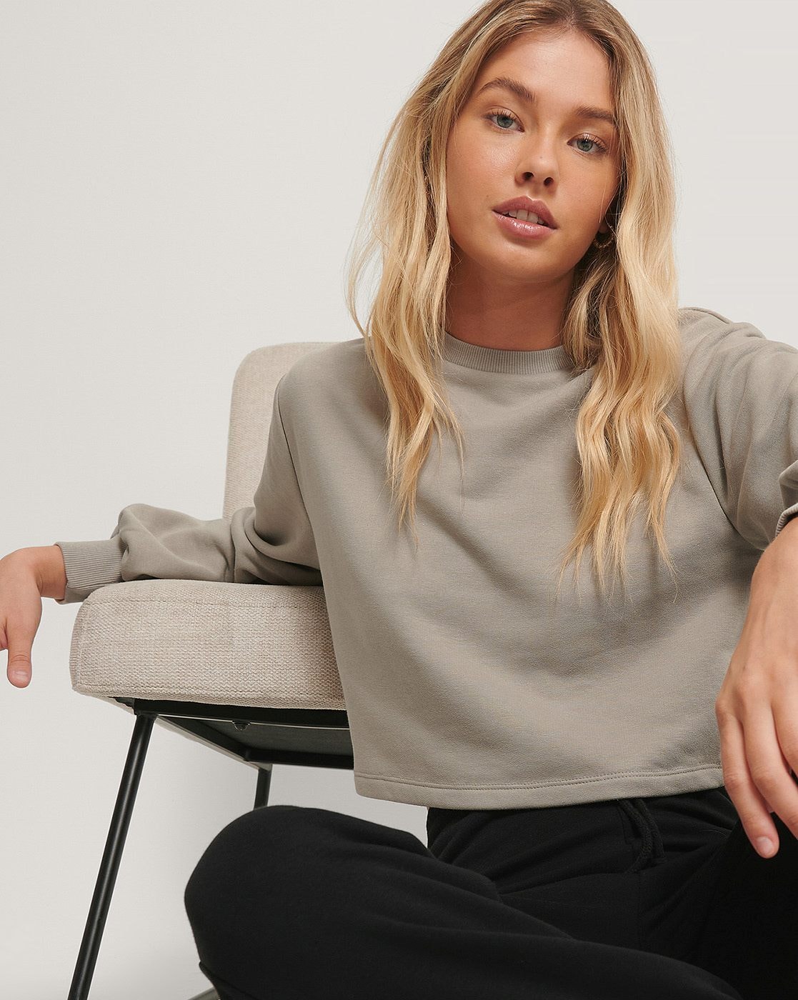 forråde føderation hulkende Buy Grey Sweatshirt & Hoodies for Women by Na-kd Online | Ajio.com