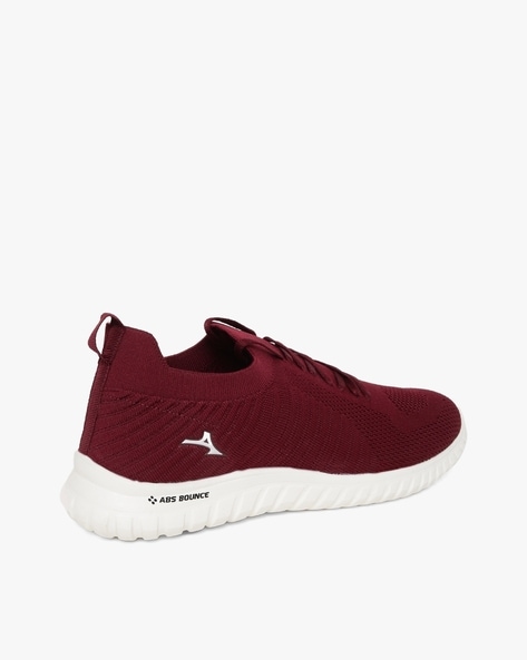 Maroon sports sale shoes