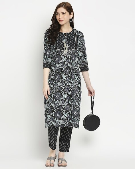 Manu top ethnic wear