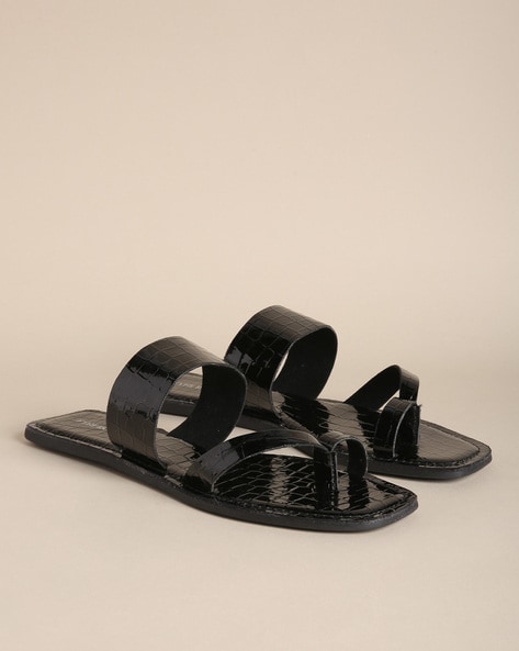 Croc best sale strappy sandals