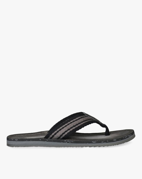 Clarks Riverway Thong-Strap Flip-Flops