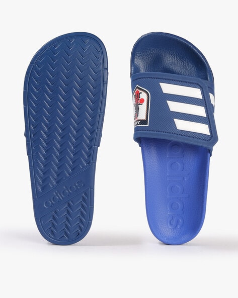 Adilette best sale kids slides