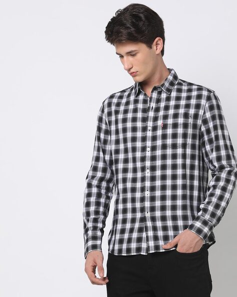 Buy Black & White Shirts for Men by LEVIS Online 