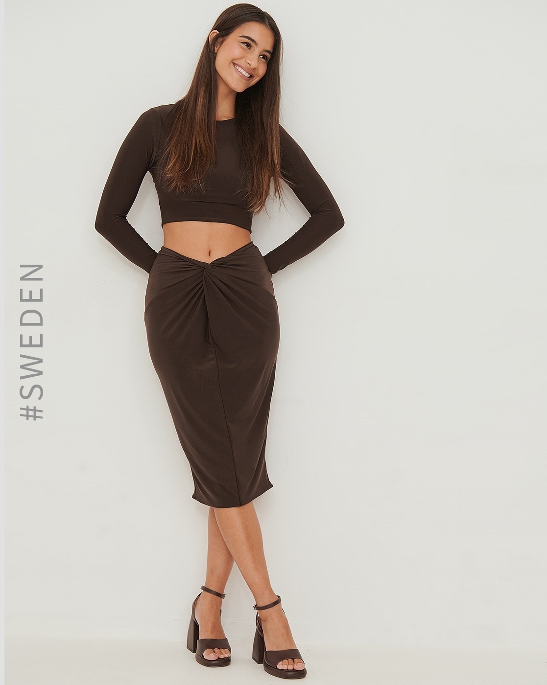 Buy No Nasties Sustainable Moss Green Slim Knit Skirt For Women Online