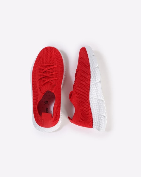 Low-Top Lace-Up Shoes