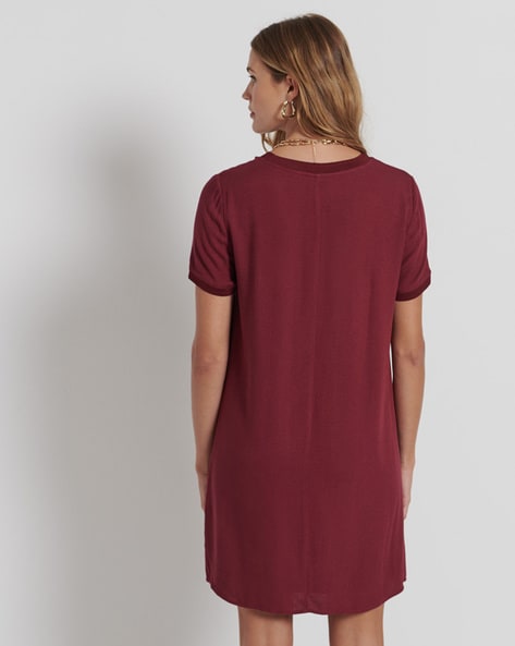 Burgundy t shirt clearance dress