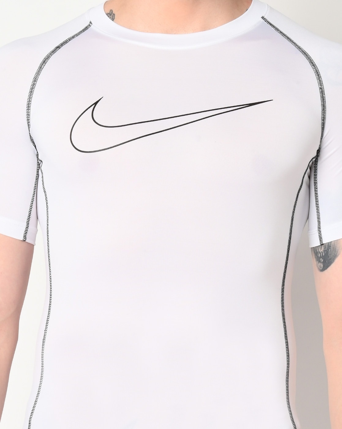 Nike hotsell tshirts myntra