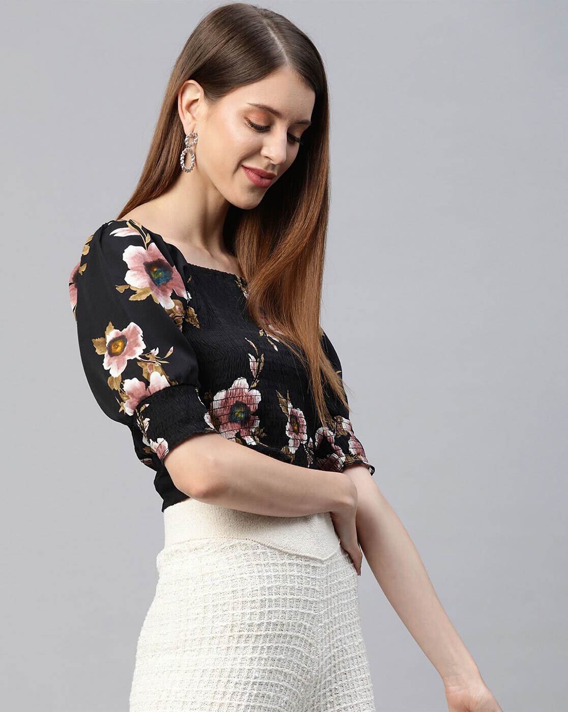 Women Square Neck Floral Printed Crop Top (Small, Black) 