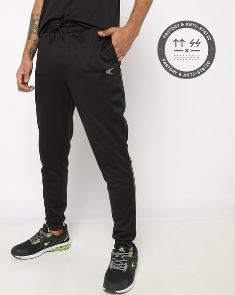 Men Panelled Joggers with Insert Pockets