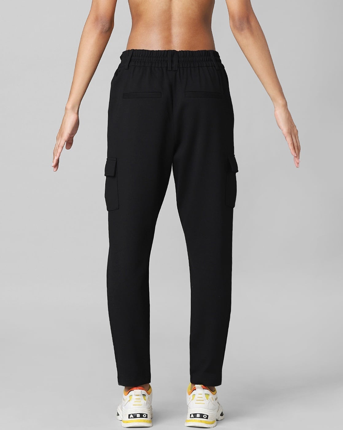 Plain Female OUSTON Ladies Black Lifestyle Athleisure Track Pant, Waist  Size: 30.0 at best price in Bengaluru