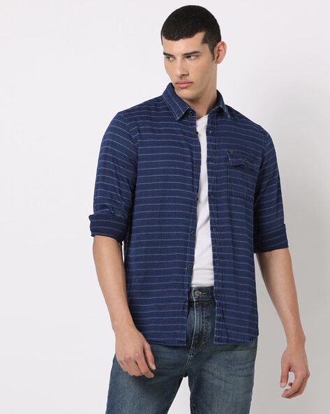 Upto 80% Off On Lee Cooper Men’s Clothing