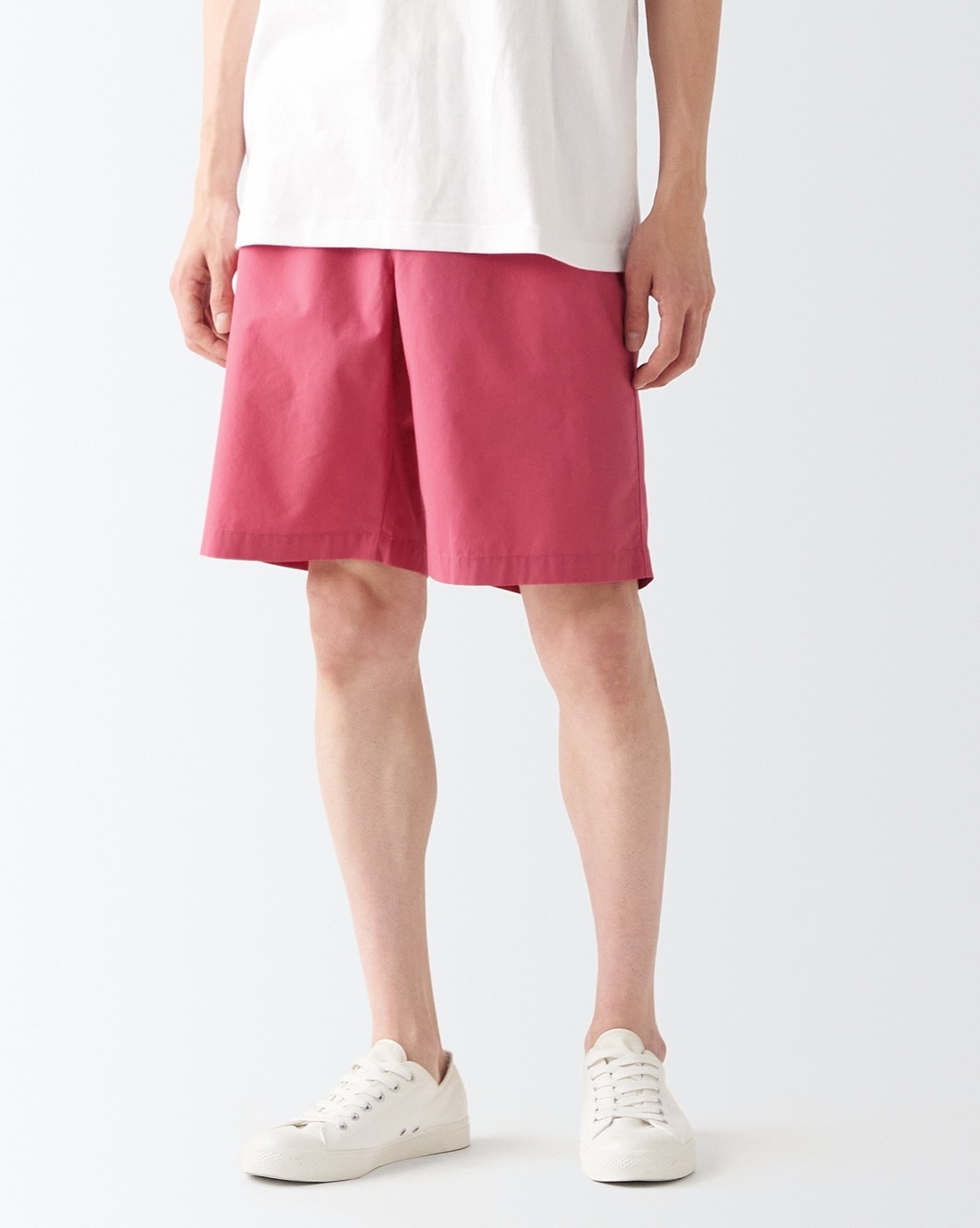 Mens Short Shorts Are Back How to Wear a 55 Inseam  Vintage 1946
