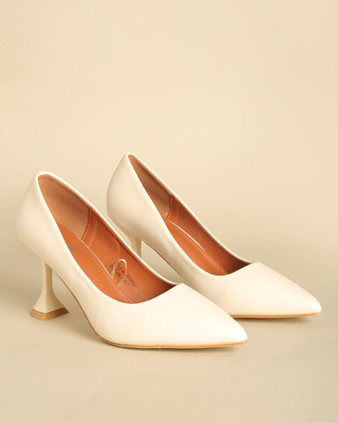 Cream mid 2025 heel shoes