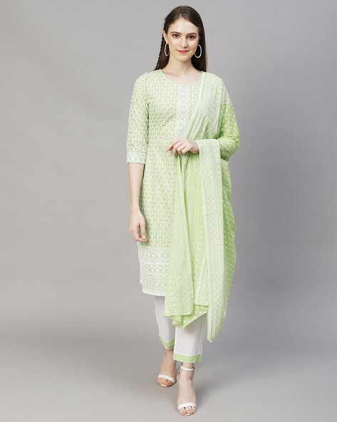 Chikankari straight kurta discount