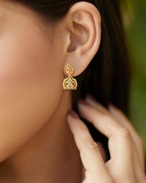 Shop Latest Gold Earrings for Women Online in India - Joyalukkas