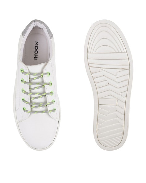 Buy Best Shoes for Women Online from Mochi Shoes