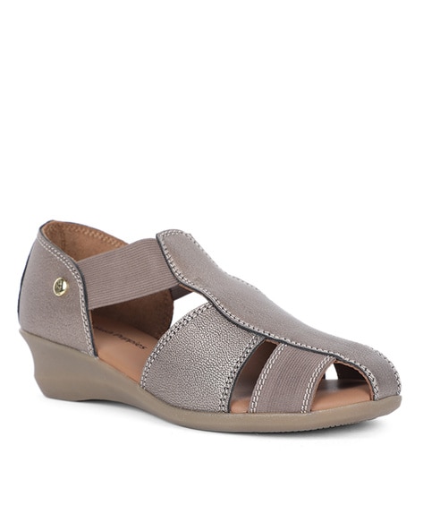 Hush Puppies Brown Heeled Sandals For Women F66443920000ED at Rs 4999/pair  | Women Flat Sandals in Ahmedabad | ID: 17789990173