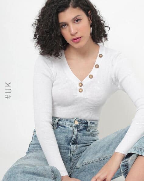 Ribbed V-neck Pullover with Button