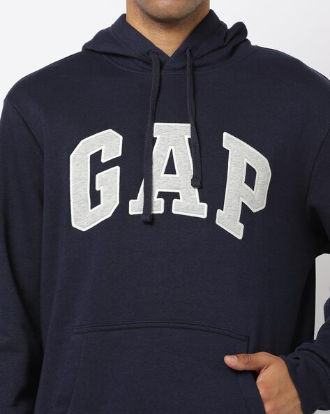 Arch logo hoodie best sale gap