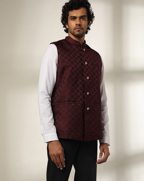 Buy online Maroon Self Design Nehru Jacket from Jackets for Men by Jompers  for ₹800 at 60% off | 2024 Limeroad.com
