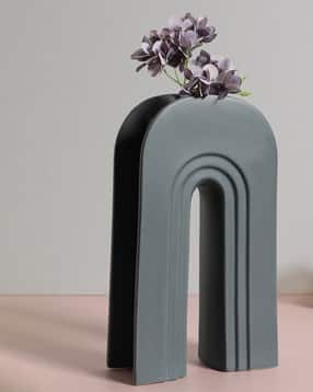 Minimalistic Ceramic Vase