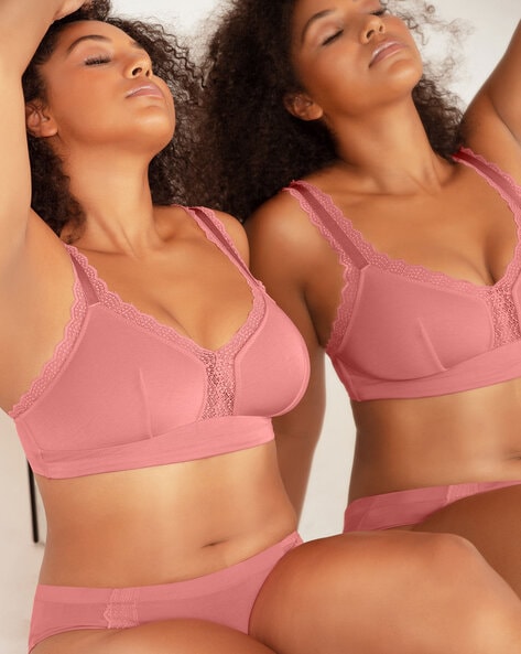 Non-wired bra in pink with French Leavers lace