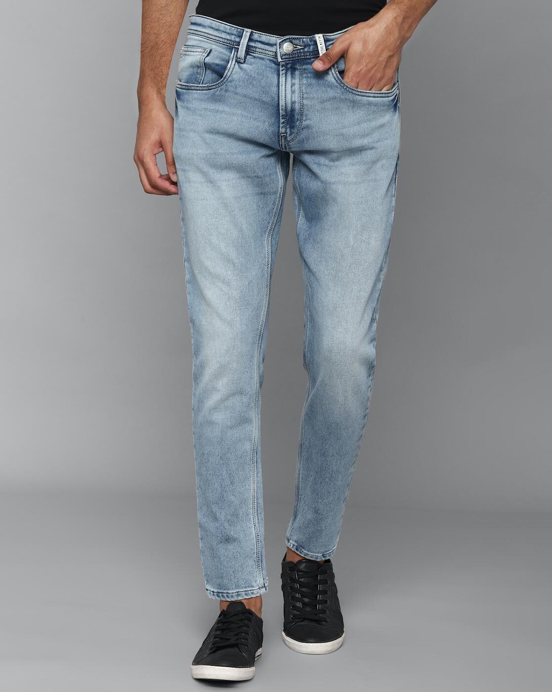 Buy Men Light Blue Cotton Stretch Slim Fit Jeans @ 3,499