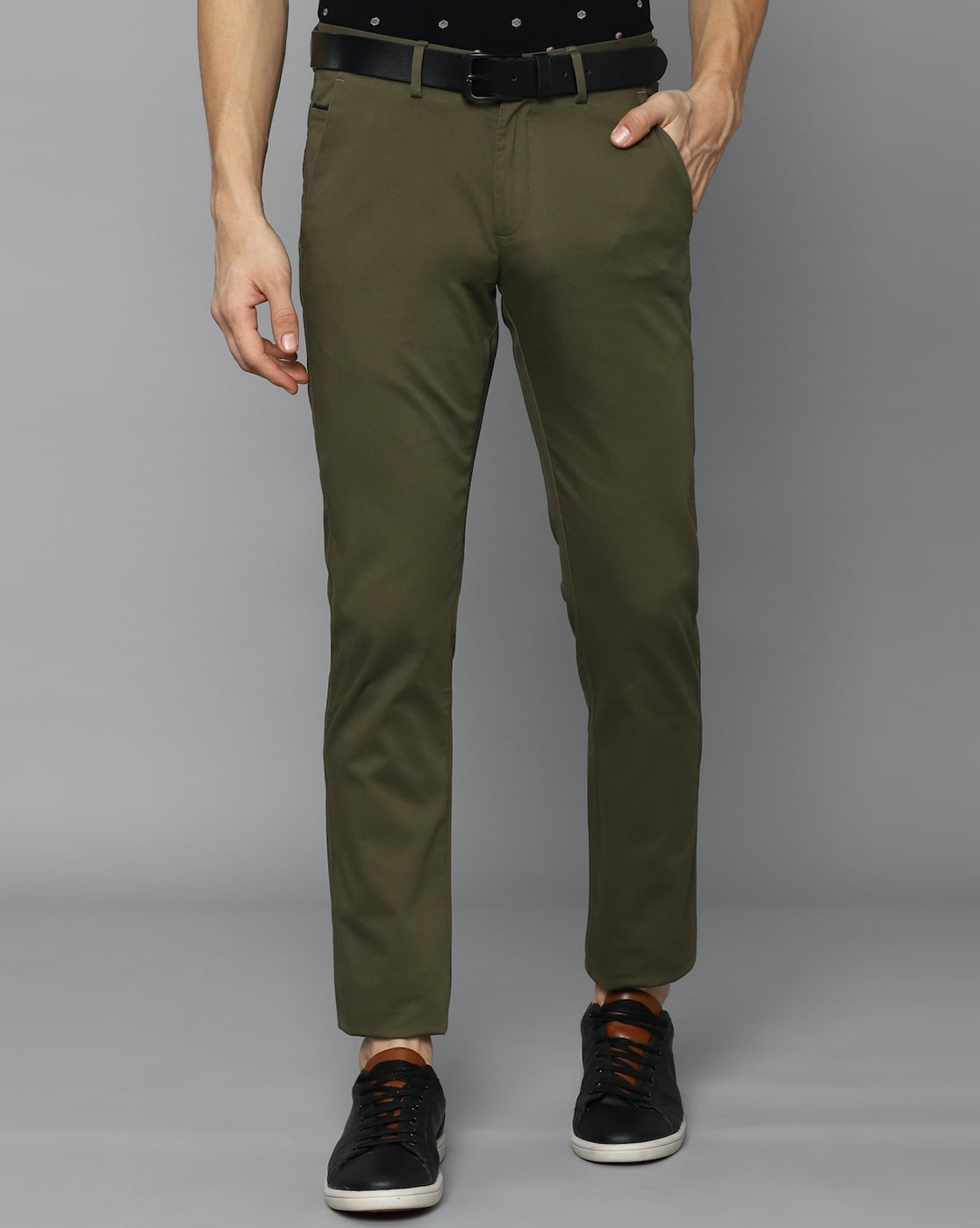 Buy Men Khaki Slim Fit Solid Casual Trousers Online  793960  Allen Solly
