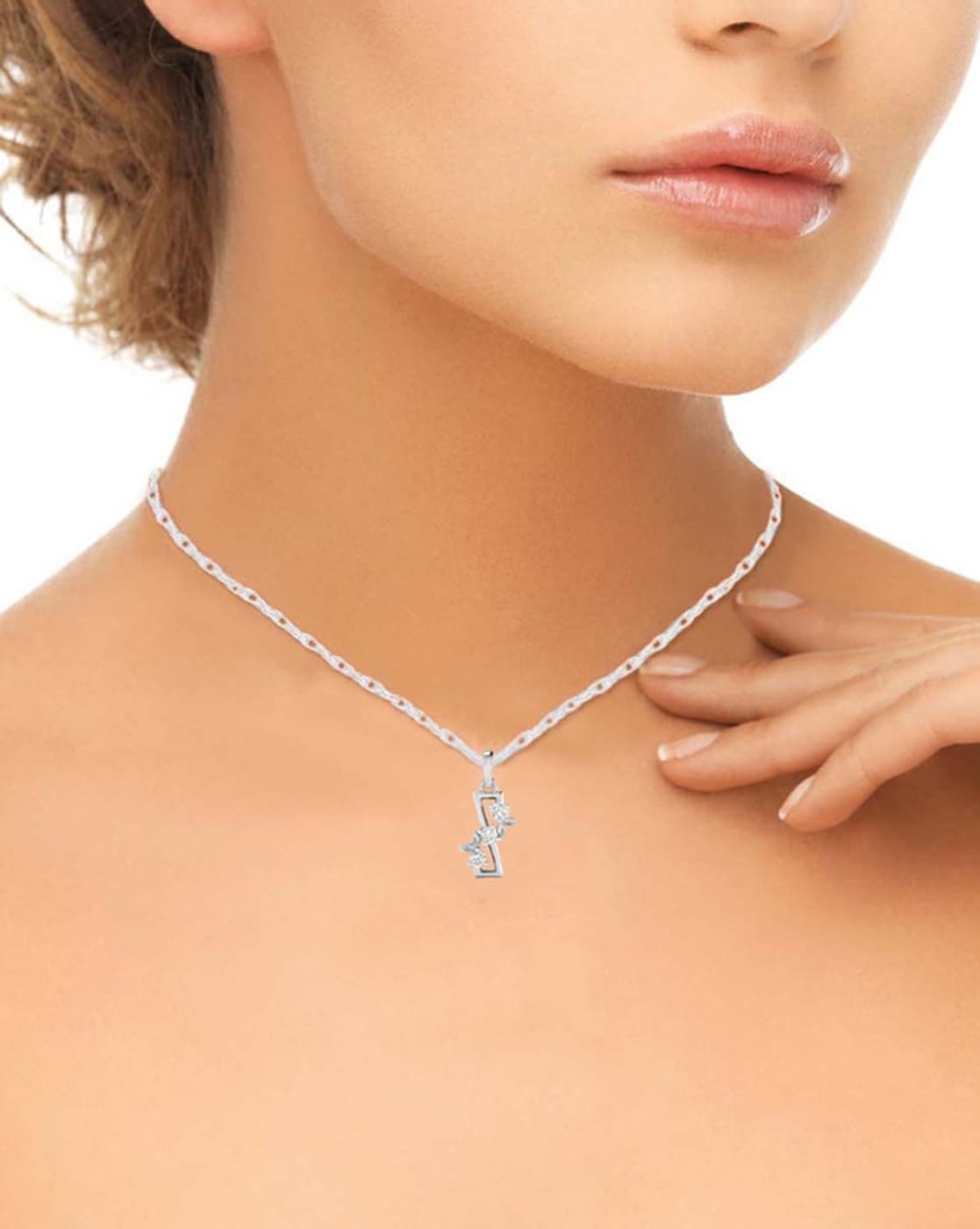 Icon Pavé Pendant Necklace | 18k white gold chain, Diamond centerpiece,  Pave pendant