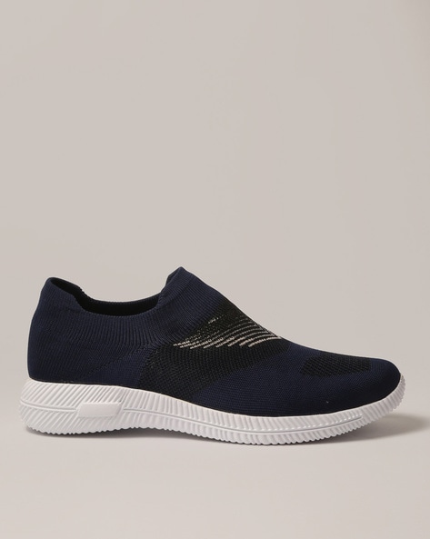 Men Low-Top Slip-On Sneakers