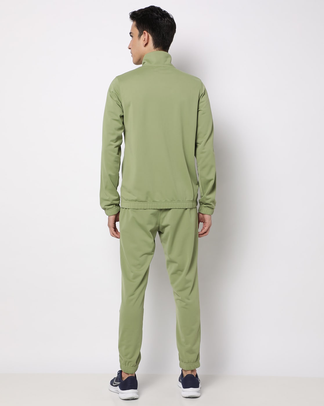 Olive green hotsell nike tracksuit