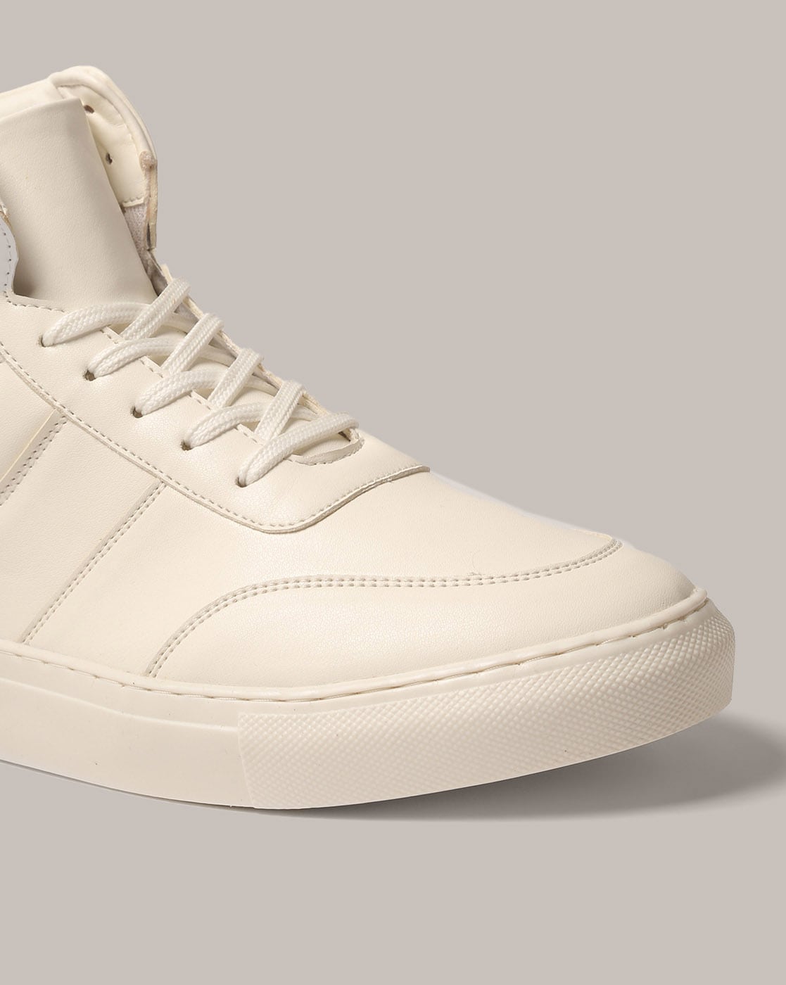 Mens White High Cut Shoes, Packaging Type: Box, Size: 6-10 at Rs 390/pair  in Jalandhar