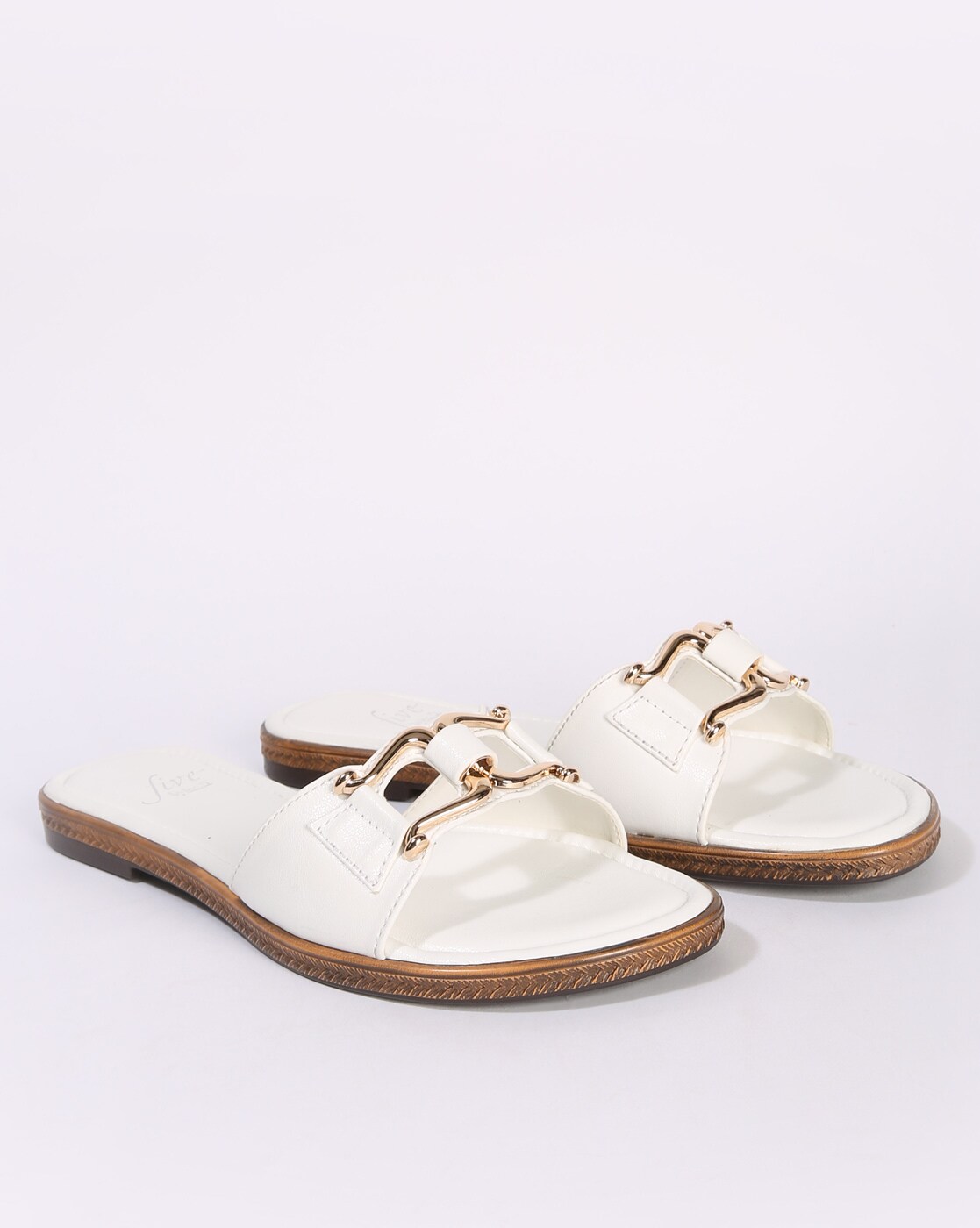 LEEFANT Beautiful Appearance Fashion Sandals/Girls Flat Slipper For All  Occasion looks Women White Flats - Buy LEEFANT Beautiful Appearance Fashion  Sandals/Girls Flat Slipper For All Occasion looks Women White Flats Online  at