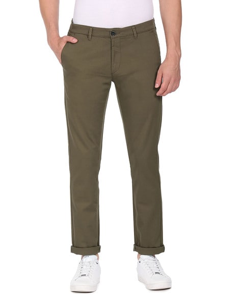 Chino Pants for Men: Style Tips & Outfit Ideas