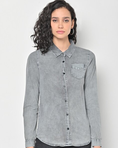 Women's Oversized Long Sleeve Collared Button-down Denim Shirt - Universal  Thread™ Light Wash Xxl : Target