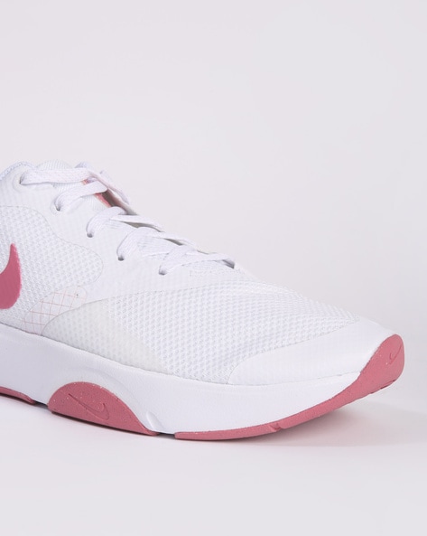 Nike city trainer grey 2025 pink