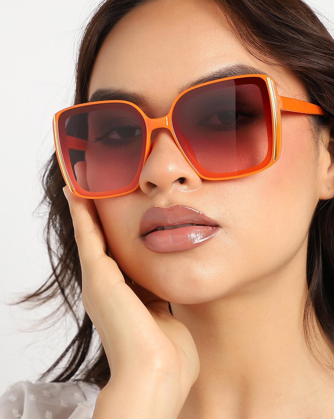 Small square sunglasses in orange with classy gold arm – Chili fashion &  art gallery