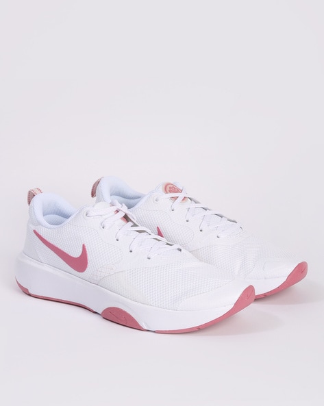 White nike training shoes women hot sale