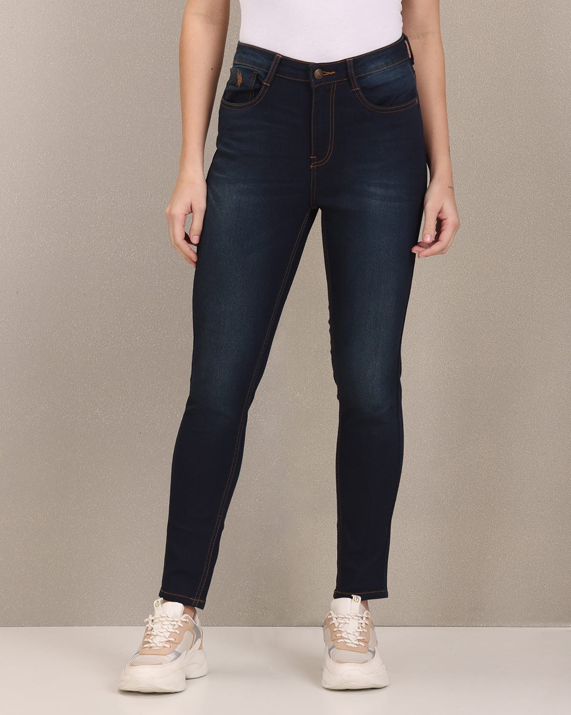 High-tech cooling high waist denim jeans | GIORDANO Online Store