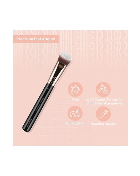 Angled Eyeshadow Brush