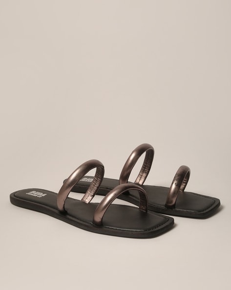 The Beauty of Life: Obsession of the Moment: Joe's Jeans Monroe Draped Flat  Thong Sandals