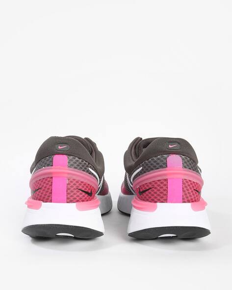 nike rebel react trainers