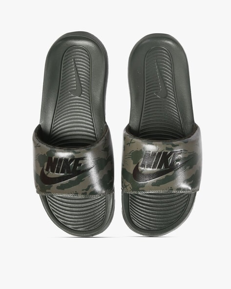 Nike camo outlet slides mens