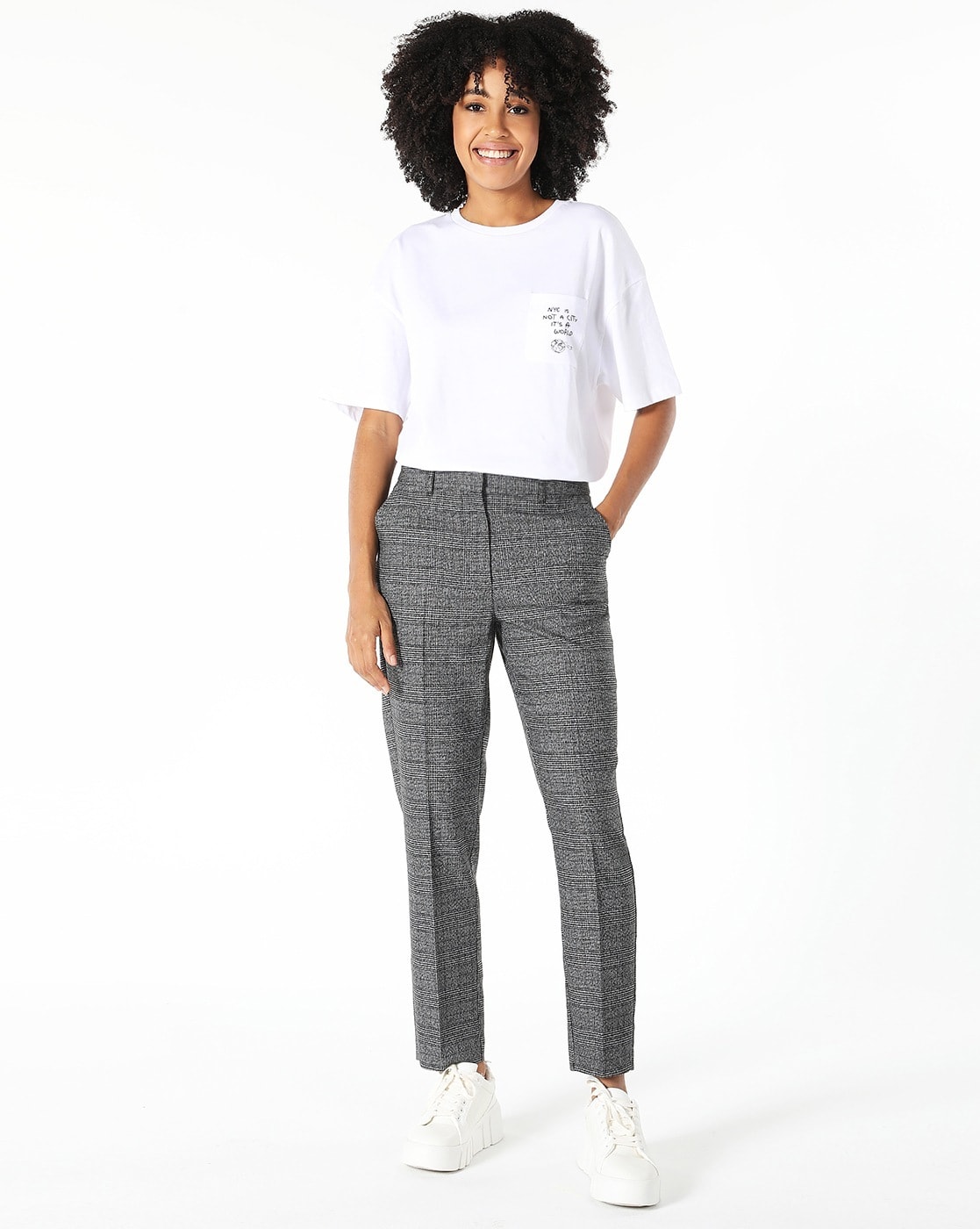 Massimo Dutti Checked Wide-Leg Trousers in Grey | Grey pants outfit,  Trousers outfit women, Checked trousers outfit