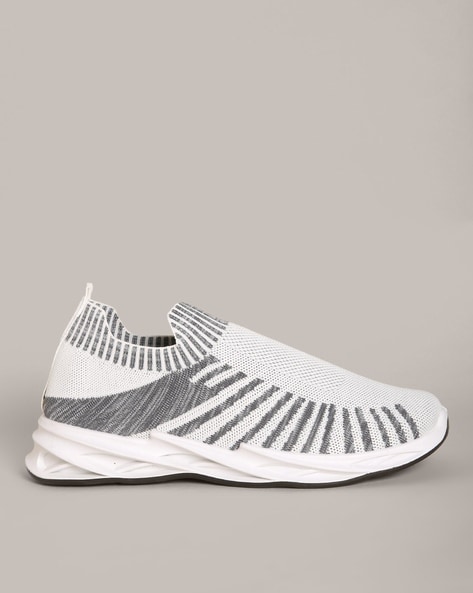 Men Low-Top Slip-On Sneakers